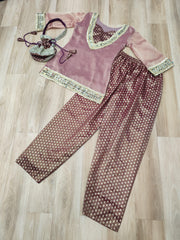Stylish Salasa Fabric with Mirror & Lace work Co-ord Set With Batwa