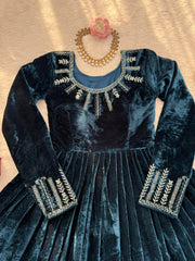 Beautiful Viscose Velvet Thread With Sequence Work Gown