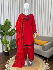 Beautiful Mull Chanderi Thread With Sequence Work Suit