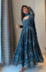 Beautiful Georgette With Digital Printed Work Gown