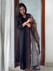 Beautiful Rayon Silk Kurti & Pant With Digital Printed Dupatta