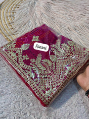 Beautiful Bandej With Traditional Foil Gotapatti Work Saree