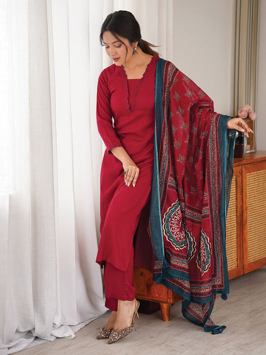 Beautiful Rayon Silk Kurti & Pant With Digital Printed Dupatta