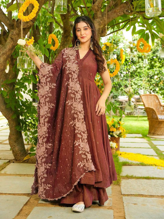 Party-wear Trendy Crunchy Silk Embroidery Work Gown