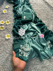 Beautiful Pending Colour Shade Wedding Wear Crape Silk Saree