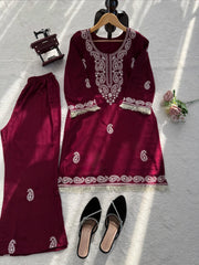 Beautiful Slub Rayon Thread With Fancy Lace Co-Ord Set