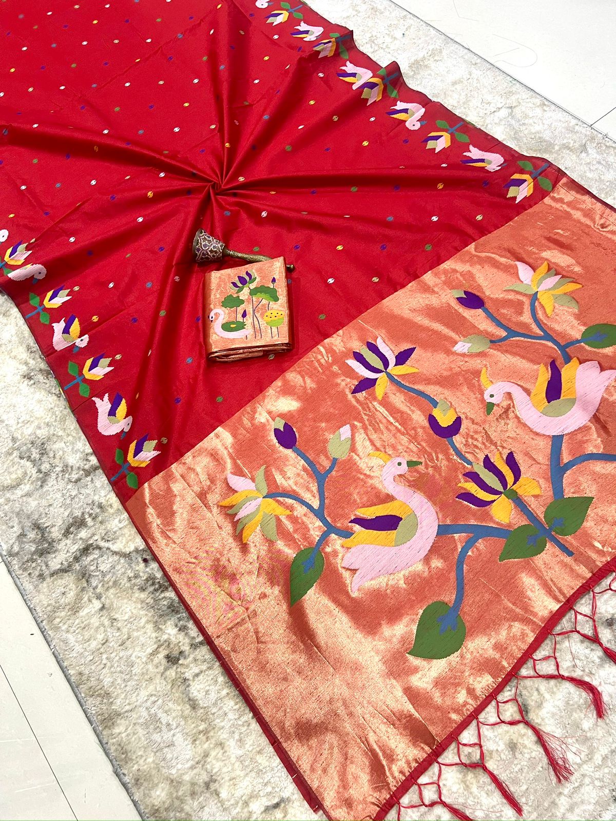 Beautiful khadi Raw Silk Minakari Weaving Border Work Saree