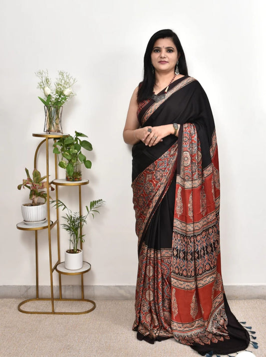 Beautiful Black Lagdi Pure Satin & Silk Saree