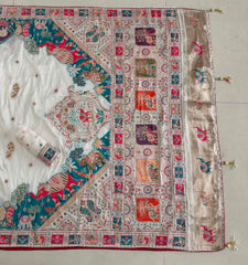 Beautiful Luxurious Pachmina Dyed Vantara Piping Saree
