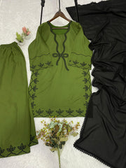 Beautiful Rayon Embroidery Work Pakistani Suit