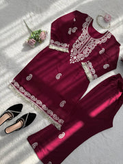 Beautiful Slub Rayon Thread With Fancy Lace Co-Ord Set