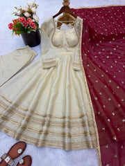 Beautiful Cosmos Gold Elegant Heavy Lace Work Designer Anarkali