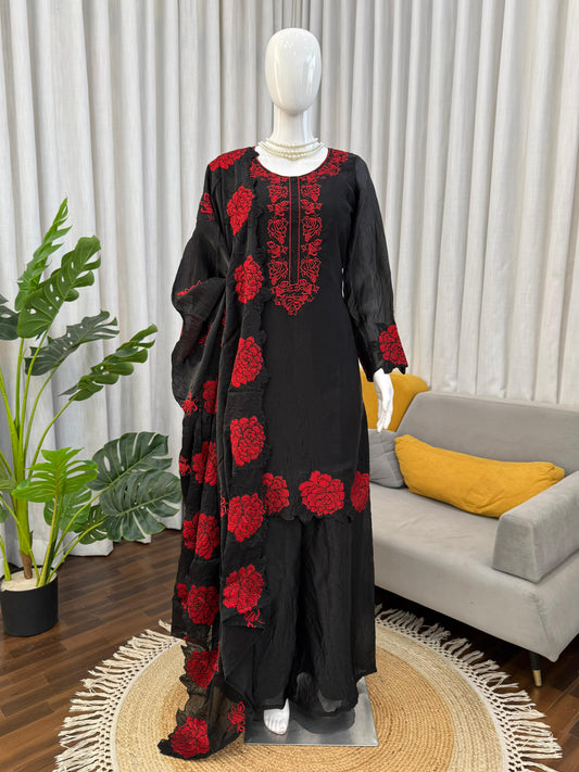 Beautiful Party-wear Fendy Silk Thread Work Salwar Suit