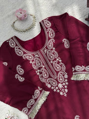 Beautiful Slub Rayon Thread With Fancy Lace Co-Ord Set